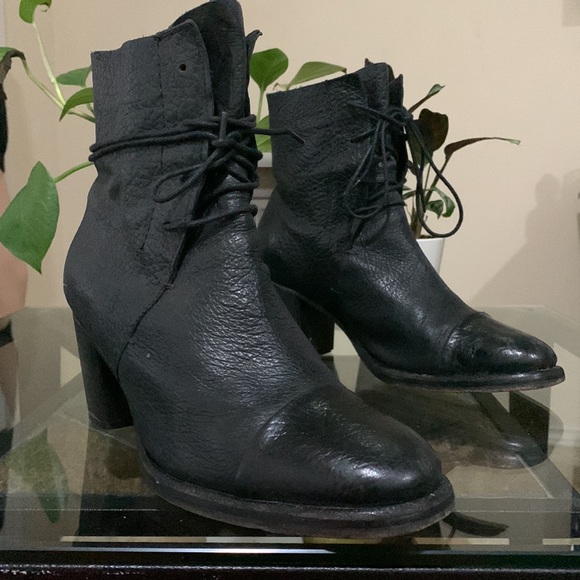 🔥1/2 of Summer Sale!🔥 KOM Made in Portugal Black leather Boots - Picture 2 of 13